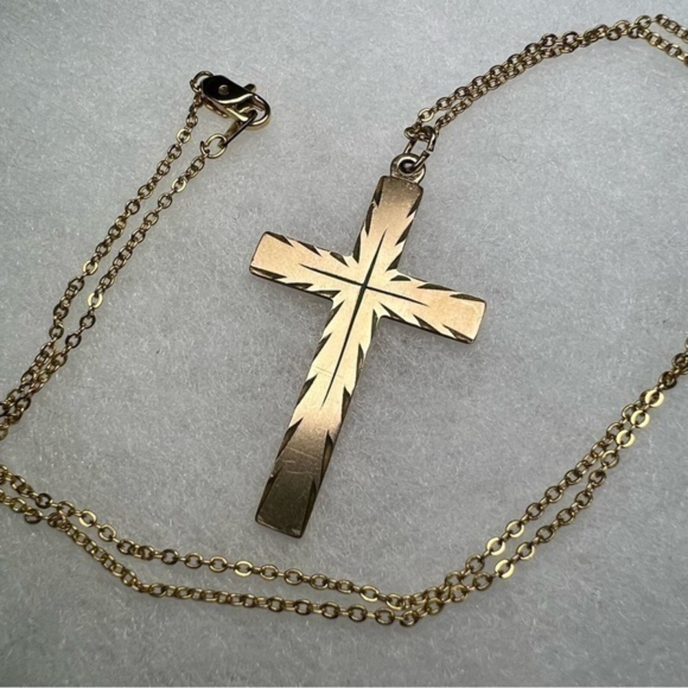 Cross gold tone Korea necklace